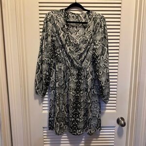 SHEIN Black and White Snake Print Mini Dress